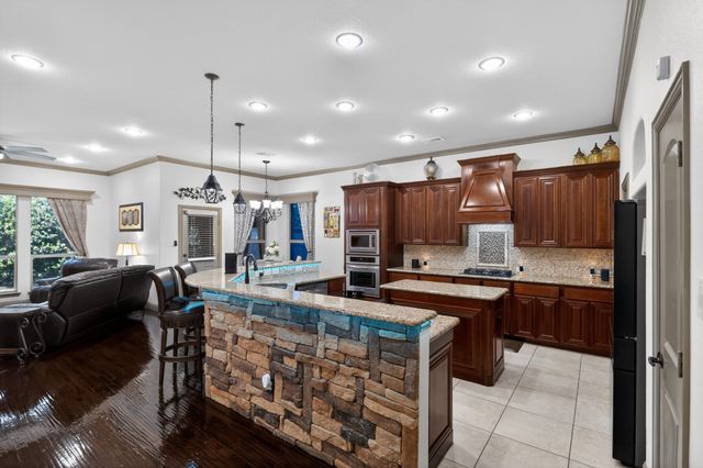 8421 La Fontaine Drive, North Richland Hills, TX 76182
