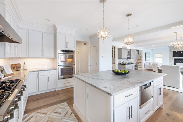 1040 Buttonwoods Avenue, Warwick, RI 02886