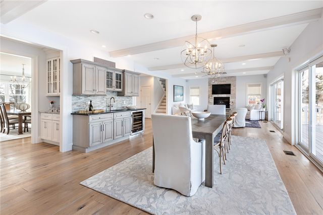 1040 Buttonwoods Avenue, Warwick, RI 02886
