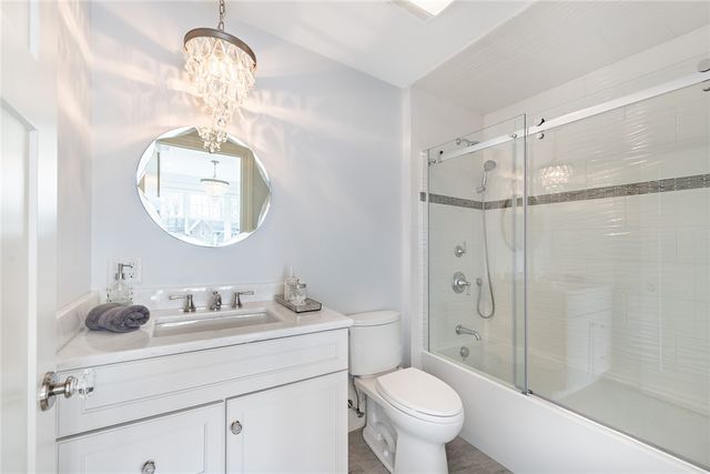 1040 Buttonwoods Avenue, Warwick, RI 02886