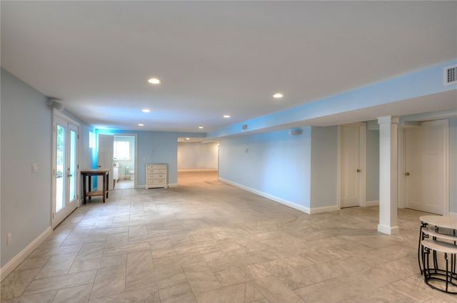 1040 Buttonwoods Avenue, Warwick, RI 02886