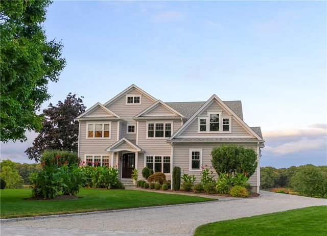 1040 Buttonwoods Avenue, Warwick, RI 02886