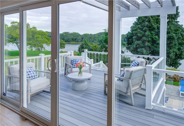 1040 Buttonwoods Avenue, Warwick, RI 02886