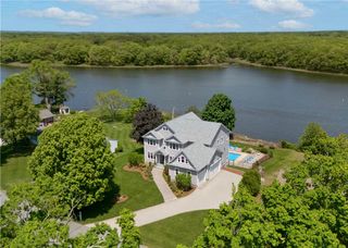 1040 Buttonwoods Avenue, Warwick, RI 02886