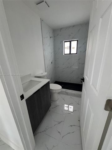 1112 NW 81st St, Miami, FL 33150