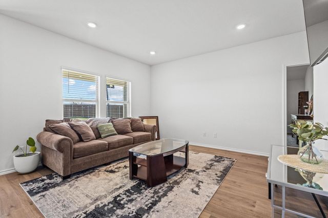 120 Creek End Drive, Princeton, TX 75407