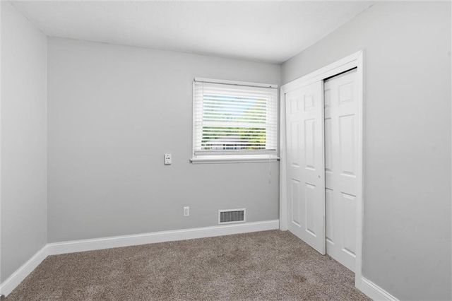 2902 W 7th Street, Lawrence, KS 66049