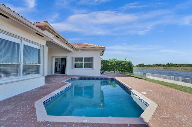 3360 SW 195th Ter, Miramar, FL 33029