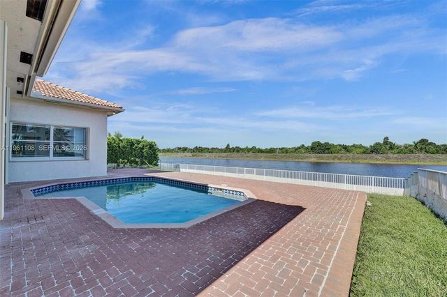 3360 SW 195th Ter, Miramar, FL 33029