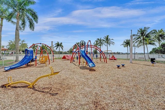 3360 SW 195th Ter, Miramar, FL 33029