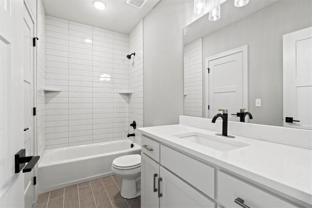 1401 Mulberry Street, Pleasant Hill, MO 64080