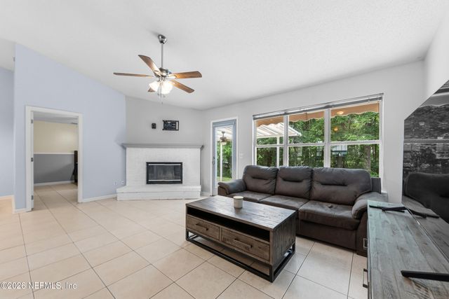 1811 DAHLIA Court, Middleburg, FL 32068