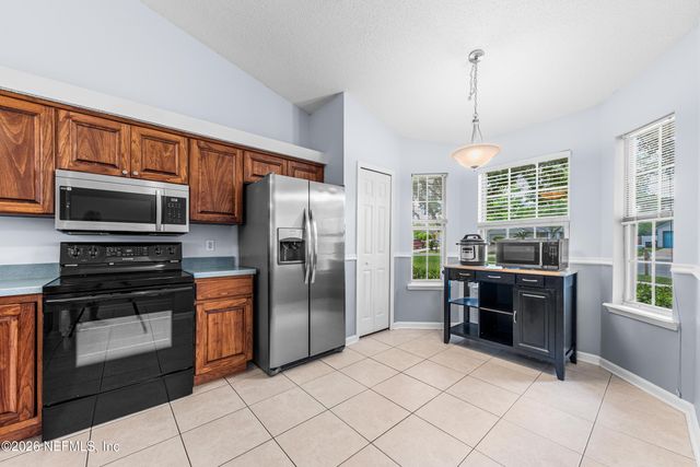 1811 DAHLIA Court, Middleburg, FL 32068