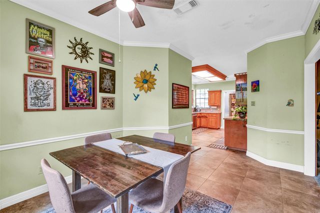 212 Live Oak Lane, Lake Jackson, TX 77566
