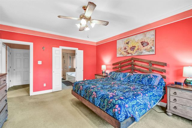 212 Live Oak Lane, Lake Jackson, TX 77566