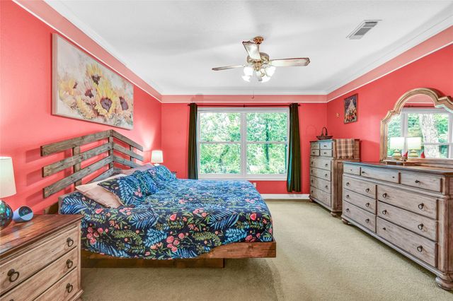 212 Live Oak Lane, Lake Jackson, TX 77566