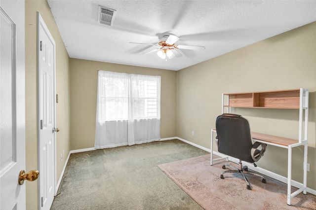 212 Live Oak Lane, Lake Jackson, TX 77566