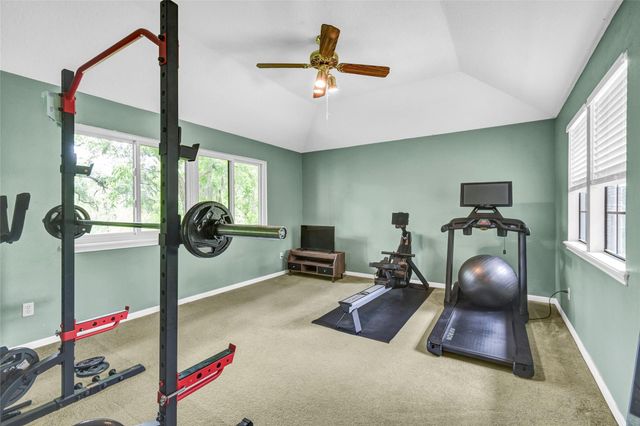 212 Live Oak Lane, Lake Jackson, TX 77566