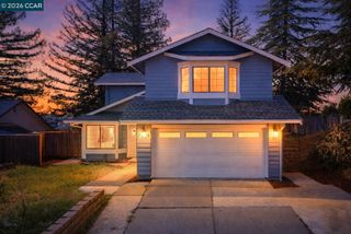 2419 Hill View Ln, Pinole, CA 94564