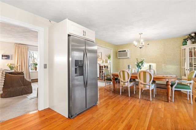 25 Fawn Lane, West Warwick, RI 02893