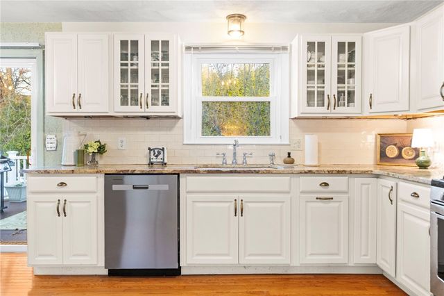 25 Fawn Lane, West Warwick, RI 02893