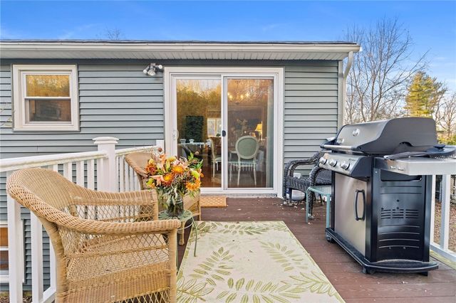 25 Fawn Lane, West Warwick, RI 02893