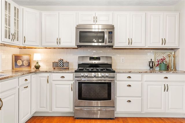 25 Fawn Lane, West Warwick, RI 02893