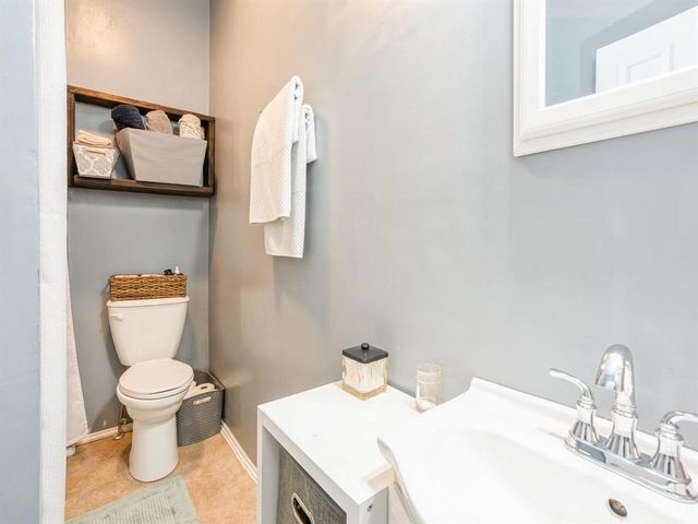 1903 Mondamin Avenue, Des Moines, IA 50314