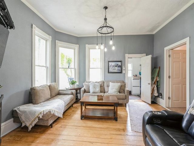 1903 Mondamin Avenue, Des Moines, IA 50314