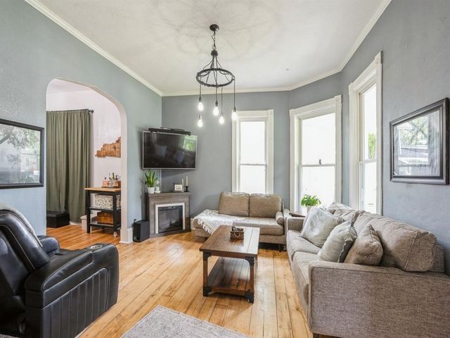 1903 Mondamin Avenue, Des Moines, IA 50314