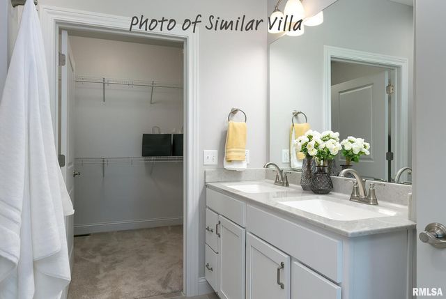 4 FRANK Court, Le Claire, IA 52753