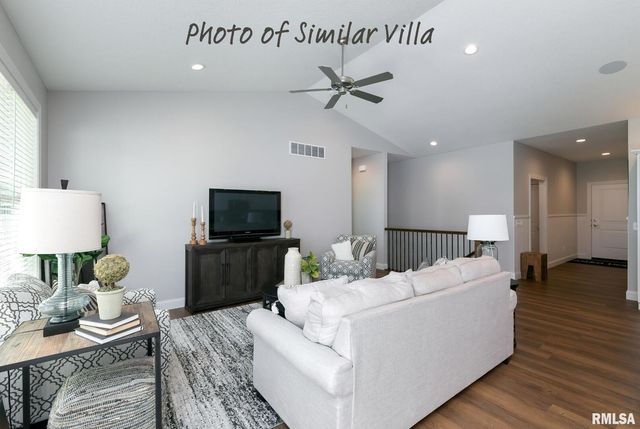 4 FRANK Court, Le Claire, IA 52753