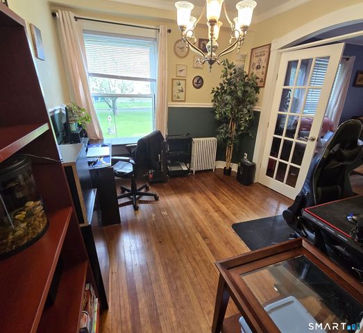 599 Vauxhall St Extension, Waterford, CT 06385