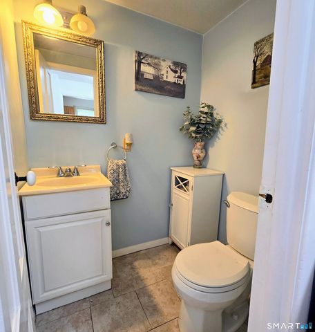599 Vauxhall St Extension, Waterford, CT 06385