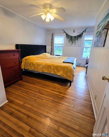 599 Vauxhall St Extension, Waterford, CT 06385