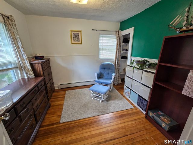 599 Vauxhall St Extension, Waterford, CT 06385