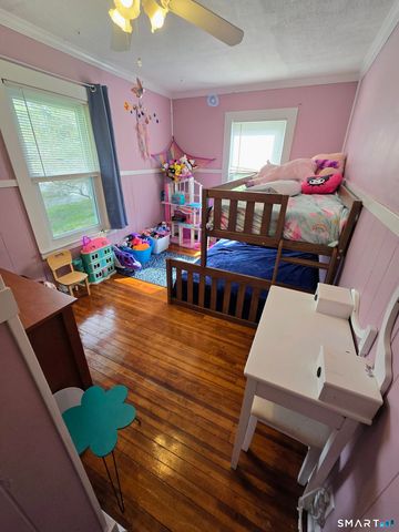 599 Vauxhall St Extension, Waterford, CT 06385