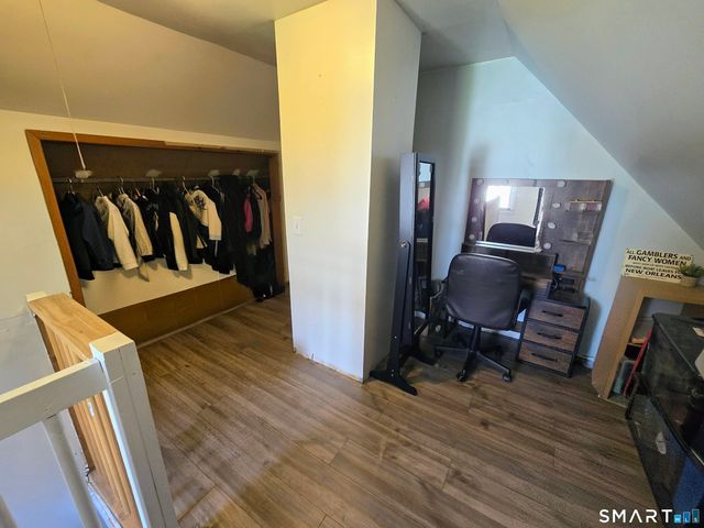 599 Vauxhall St Extension, Waterford, CT 06385