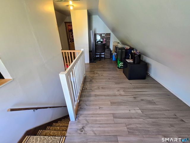 599 Vauxhall St Extension, Waterford, CT 06385