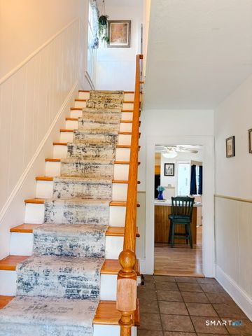 599 Vauxhall St Extension, Waterford, CT 06385