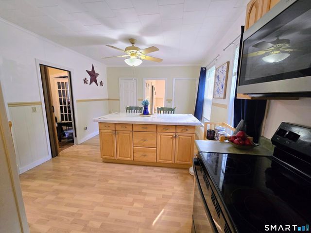 599 Vauxhall St Extension, Waterford, CT 06385