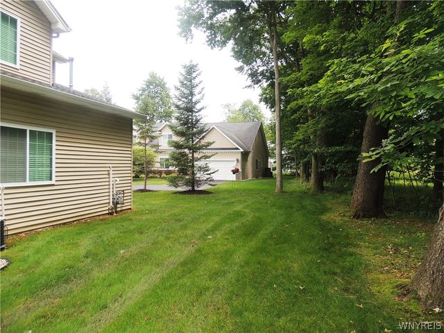 155 Slate Bottom Drive, Lancaster, NY 14043