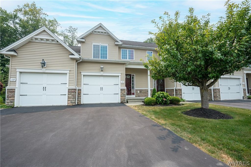 155 Slate Bottom Drive, Lancaster, NY 14043