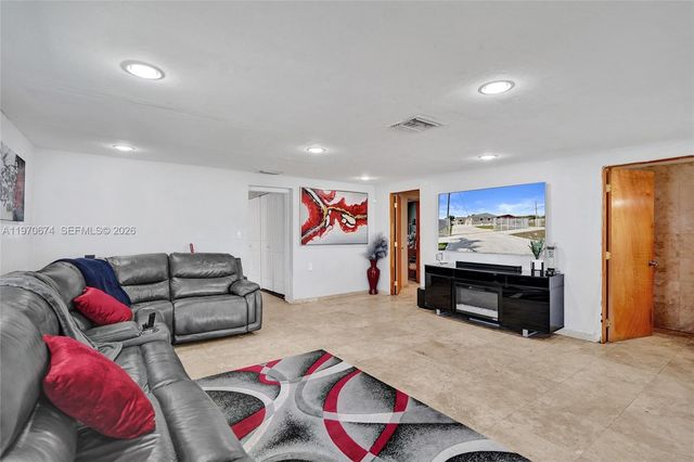 17110 NW 19th Ave, Miami Gardens, FL 33056