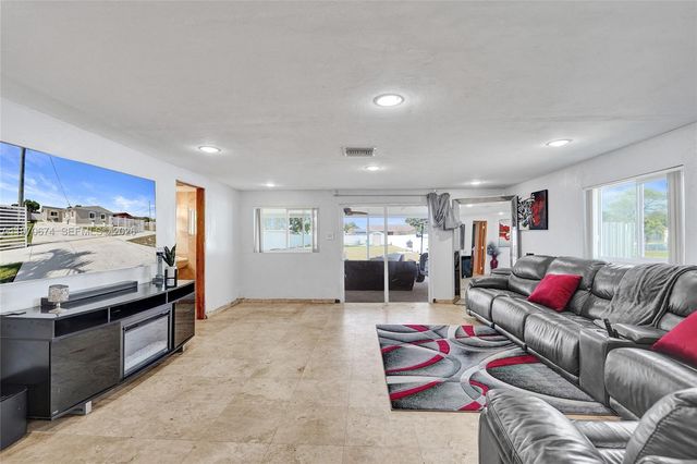 17110 NW 19th Ave, Miami Gardens, FL 33056