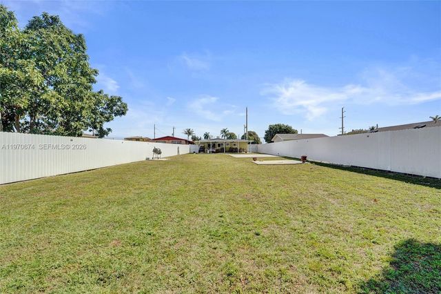 17110 NW 19th Ave, Miami Gardens, FL 33056