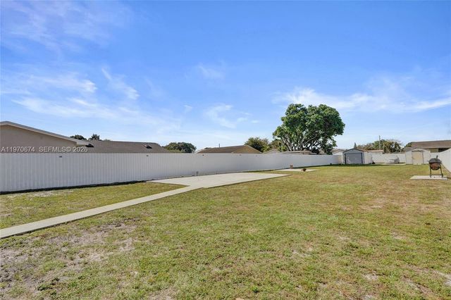 17110 NW 19th Ave, Miami Gardens, FL 33056