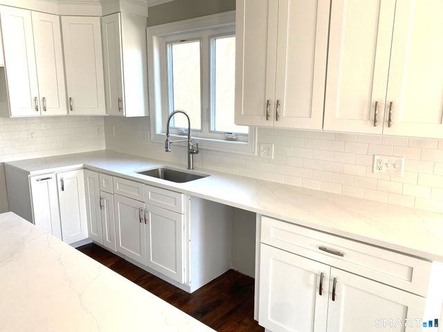 277 Alba Avenue, Bridgeport, CT 06606