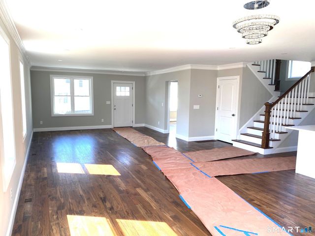 277 Alba Avenue, Bridgeport, CT 06606