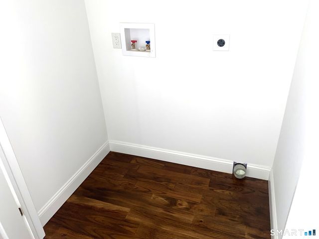 277 Alba Avenue, Bridgeport, CT 06606